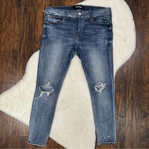 New! EXPRESS Ripped Knee Skinny Jeans